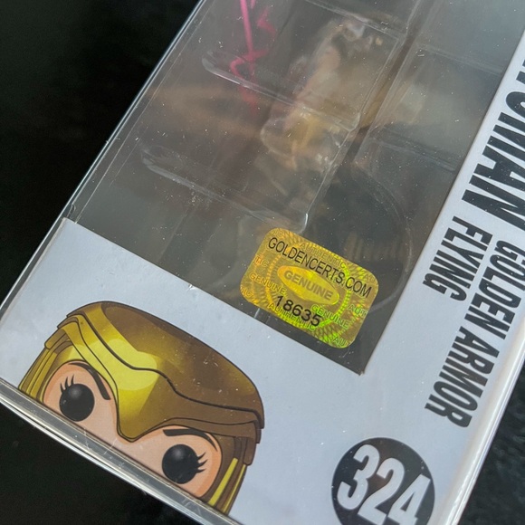Gal Gadot signed Funko Pop! #324 Wonder Woman with COA - Picture 7 of 8